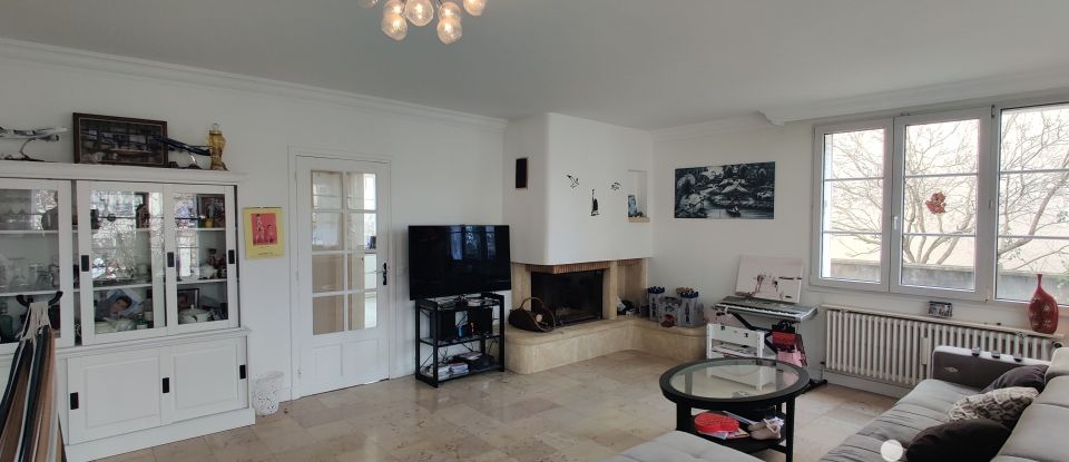 Traditional house 5 rooms of 158 m² in Neuilly-sur-Marne (93330)