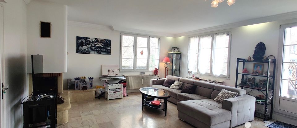 Traditional house 5 rooms of 158 m² in Neuilly-sur-Marne (93330)