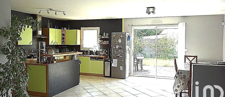 Maison 6 pièces de 140 m² à MACHECOUL (44270)