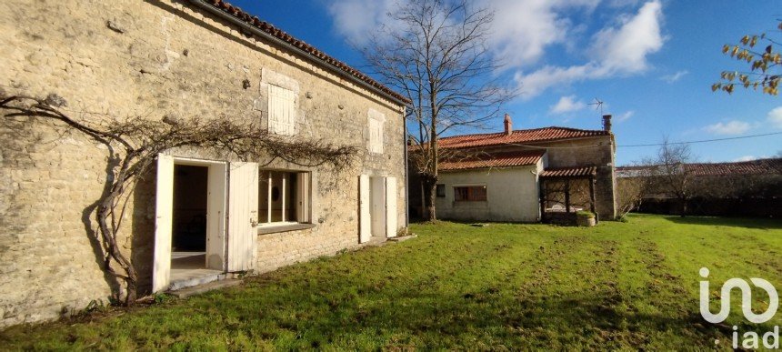 Country house 6 rooms of 145 m² in Néré (17510)