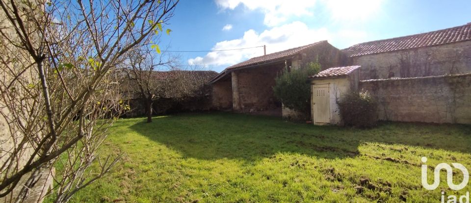 Country house 6 rooms of 145 m² in Néré (17510)