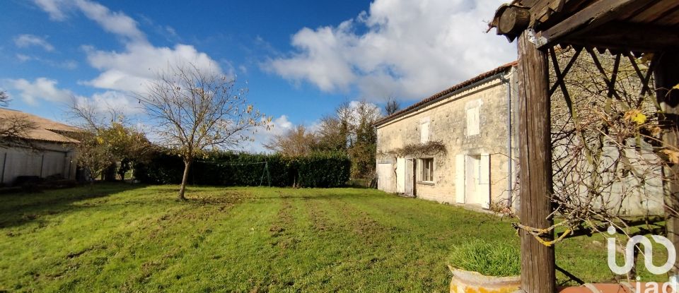 Country house 6 rooms of 145 m² in Néré (17510)