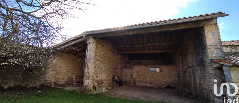 Country house 6 rooms of 145 m² in Néré (17510)