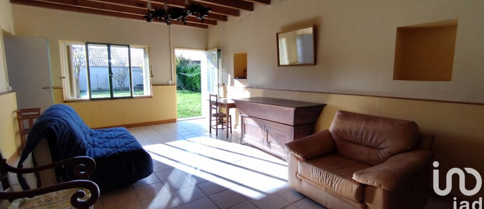 Country house 6 rooms of 145 m² in Néré (17510)