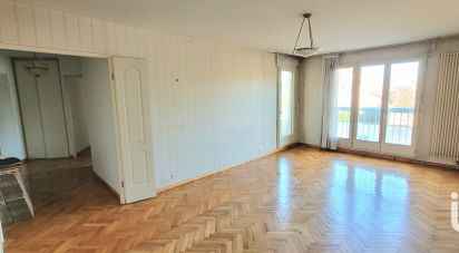 Appartement 3 pièces de 72 m² à Poissy (78300)