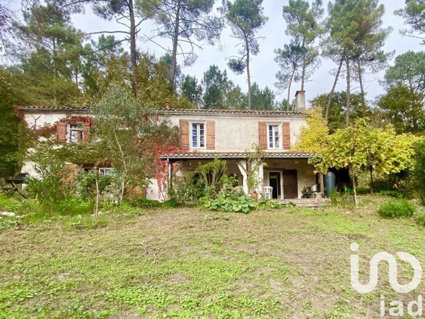 Country house 5 rooms of 145 m² in Nérac (47600)