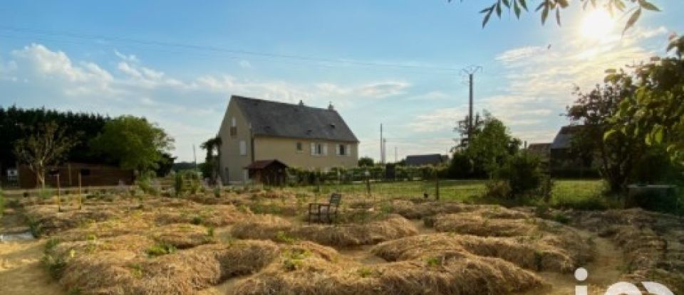 Traditional house 7 rooms of 133 m² in Saumur (49400)