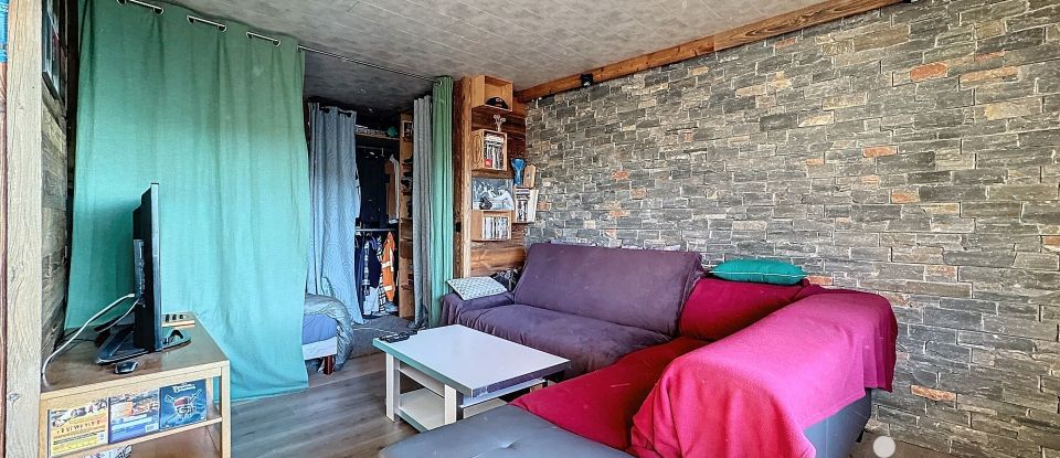 Apartment 1 room of 36 m² in Bogève (74250)