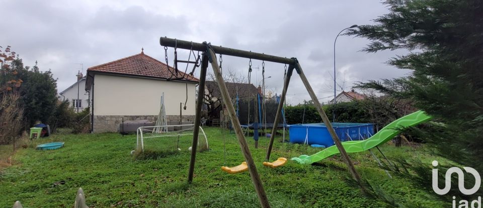 Maison traditionnelle 6 pièces de 100 m² à Saint-Amand-Montrond (18200)