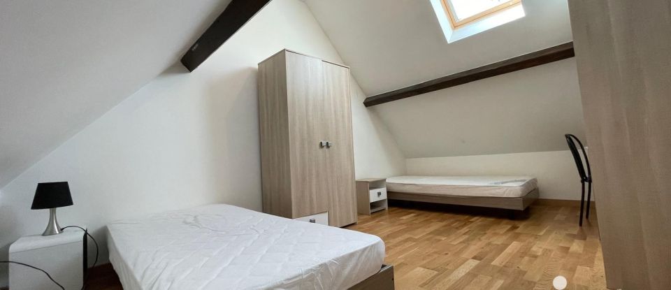 Maison 9 pièces de 210 m² à Nogent-sur-Oise (60180)