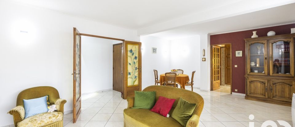 Appartement 5 pièces de 91 m² à Manosque (04100)