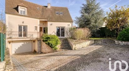 Maison traditionnelle 7 pièces de 180 m² à Vernouillet (78540)