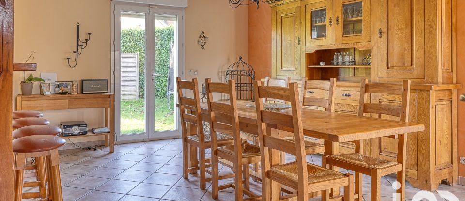 Traditional house 7 rooms of 180 m² in Vernouillet (78540)