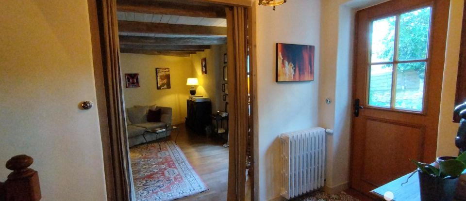 Traditional house 4 rooms of 110 m² in Poitiers (86000)