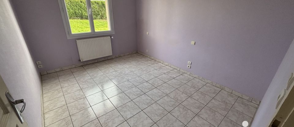 Pavilion 4 rooms of 94 m² in Parthenay (79200)