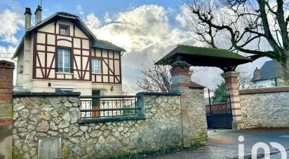 House 6 rooms of 106 m² in Angerville (91670)