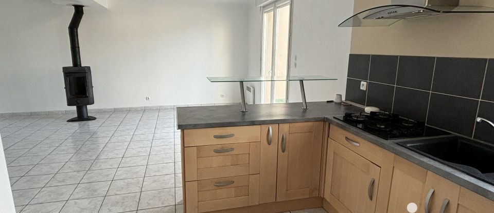 Maison 5 pièces de 105 m² à DOUÉ EN ANJOU (49700)