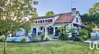 House 9 rooms of 250 m² in La Teste-de-Buch (33260)