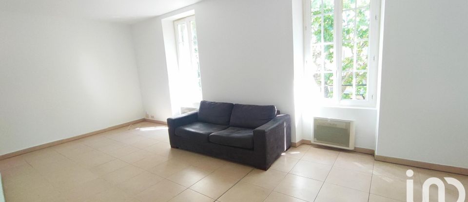 Apartment 3 rooms of 71 m² in Clarensac (30870)