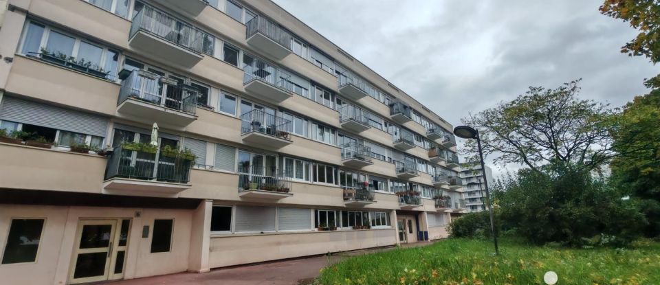 Appartement 3 pièces de 69 m² à Montreuil (93100)