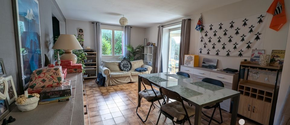 Maison 5 pièces de 115 m² à Berné (56240)