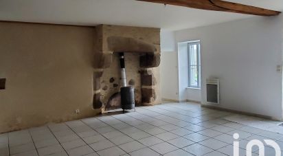 Maison de campagne 5 pièces de 115 m² à Saint-Paul-en-Gâtine (79240)