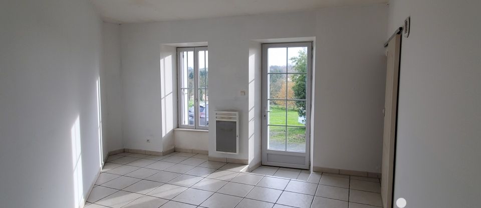 Maison de campagne 5 pièces de 115 m² à Saint-Paul-en-Gâtine (79240)