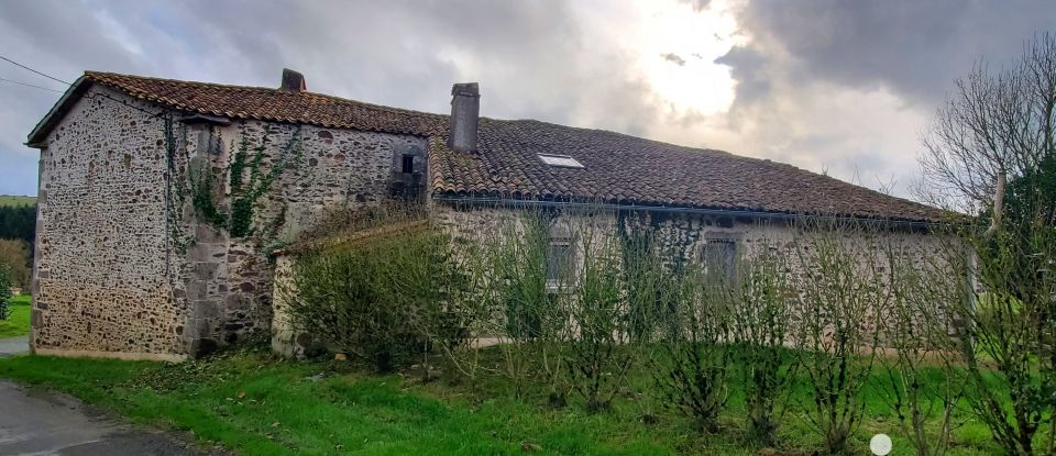 Maison de campagne 5 pièces de 115 m² à Saint-Paul-en-Gâtine (79240)