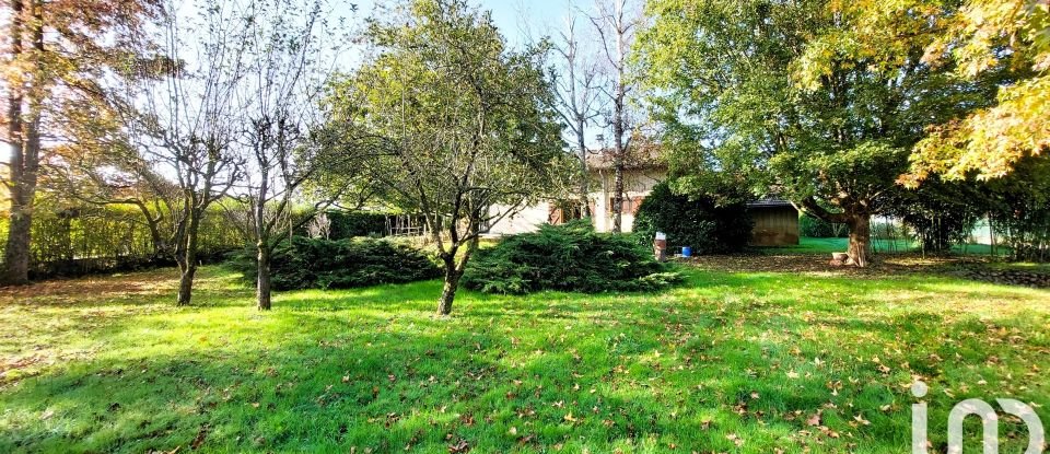 Maison 9 pièces de 180 m² à Saint-Nizier-le-Désert (01320)