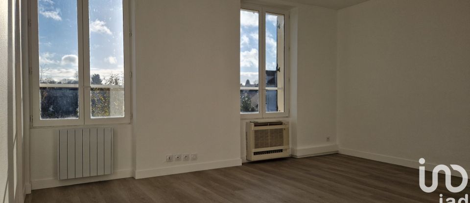 Apartment 3 rooms of 74 m² in Claye-Souilly (77410)