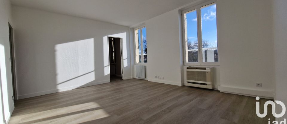 Apartment 3 rooms of 74 m² in Claye-Souilly (77410)