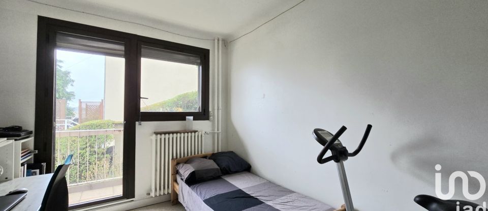 Appartement 5 pièces de 90 m² à Saint-Étienne (42000)