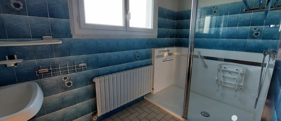 House 5 rooms of 124 m² in Massignac (16310)