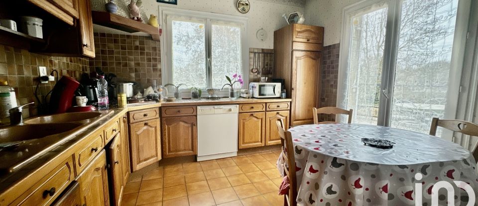 Traditional house 5 rooms of 125 m² in Cheyssieu (38550)