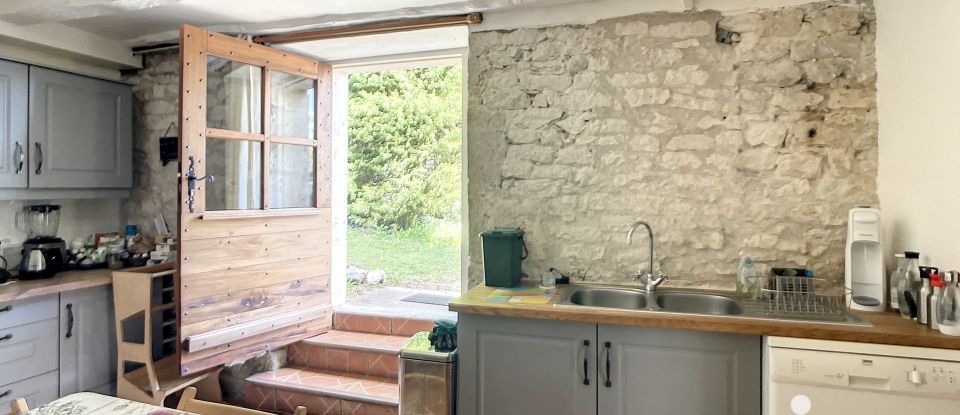 Village house 6 rooms of 135 m² in Montaigu-de-Quercy (82150)