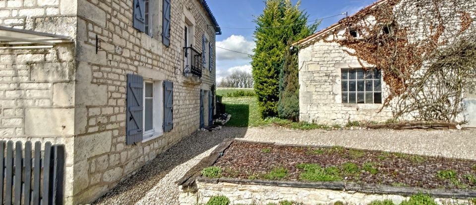 Village house 6 rooms of 135 m² in Montaigu-de-Quercy (82150)