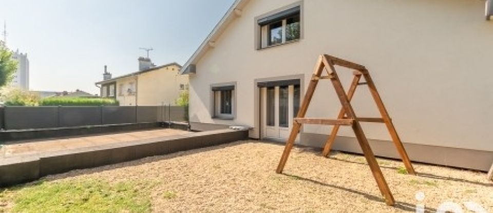 Maison traditionnelle 7 pièces de 290 m² à Longwy (54400)