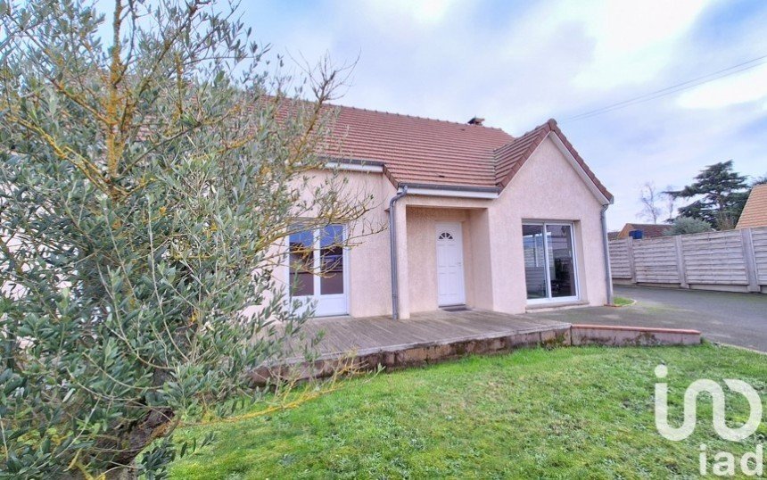 House 4 rooms of 92 m² in Chartres (28000)