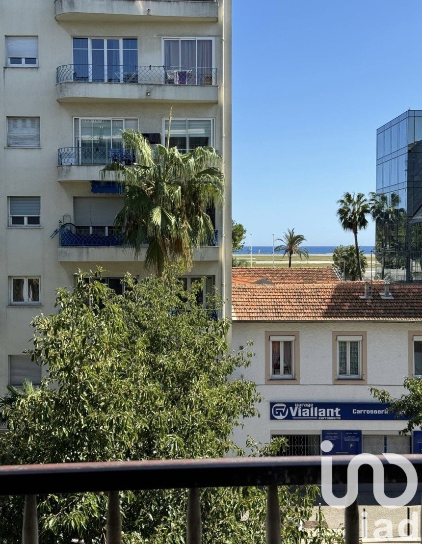 Apartment 3 rooms of 70 m² in Nice (06200)