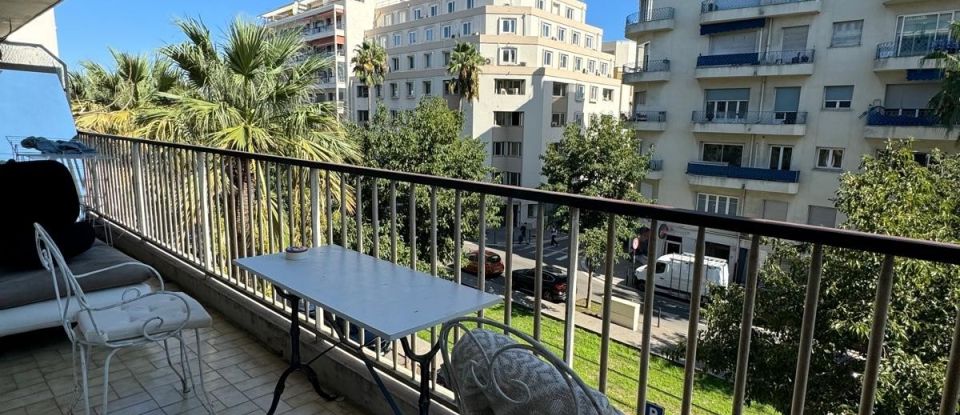 Apartment 3 rooms of 70 m² in Nice (06200)