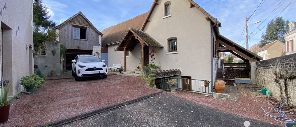 Maison 6 pièces de 175 m² à Loches (37600)