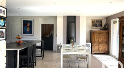 House 5 rooms of 196 m² in Saint-Martin-le-Vinoux (38950)