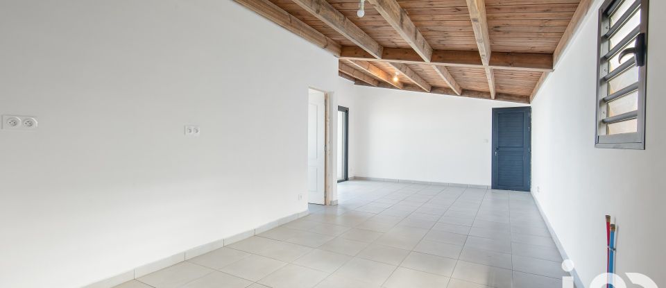 Maison 8 pièces de 183 m² à Saint-Leu (97424)