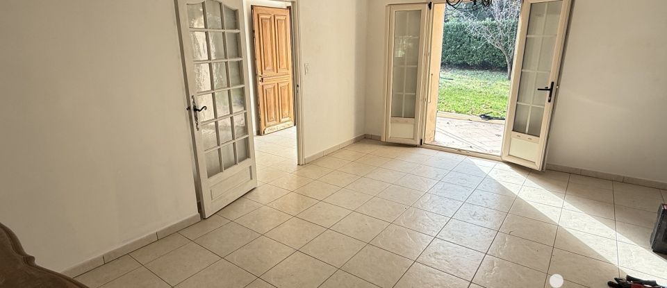 Mas 9 rooms of 160 m² in Cabannes (13440)