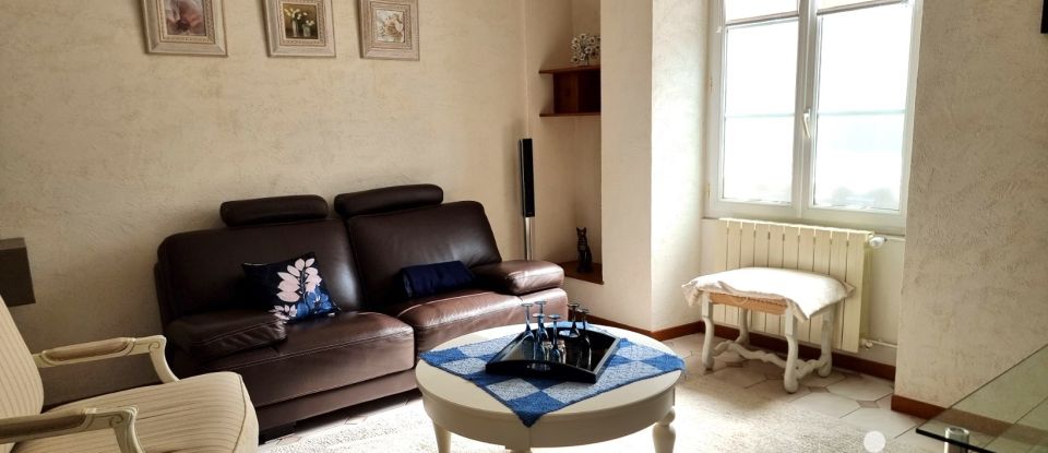 Town house 9 rooms of 231 m² in Jarnac (16200)