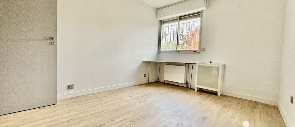 Appartement 4 pièces de 89 m² à Marseille (13008)