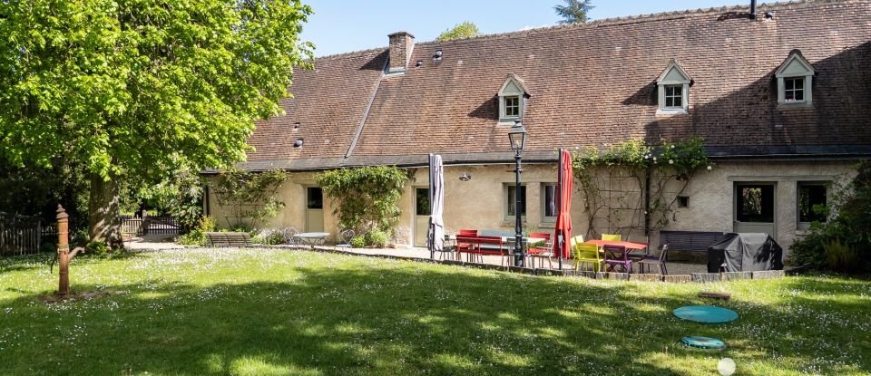 Domaine 16 pièces de 470 m² à Tours (37000)