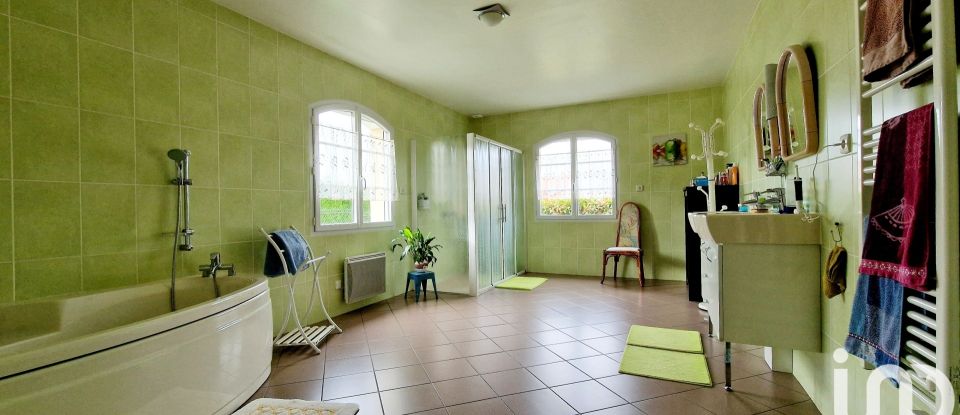 Pavillon 6 pièces de 248 m² à Saint-Germer-de-Fly (60850)