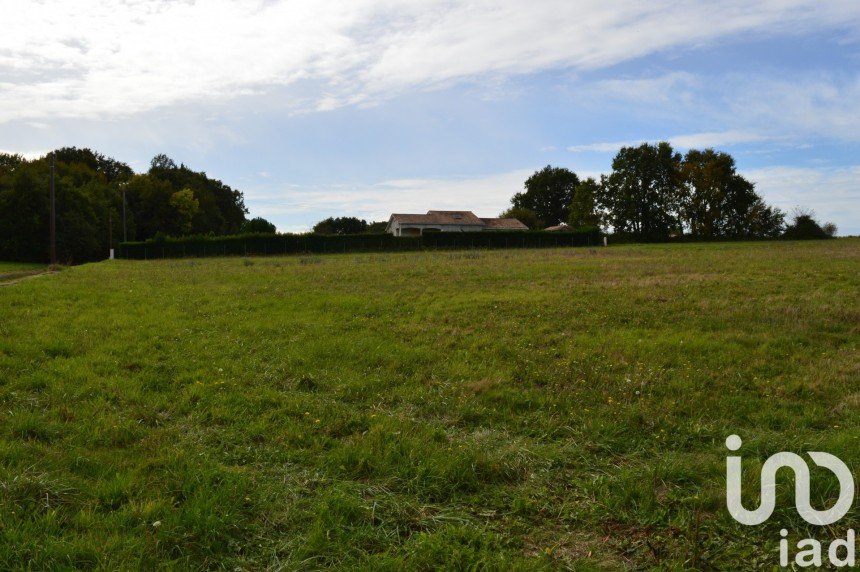 Land of 2,546 m² in Mérignac (17210)