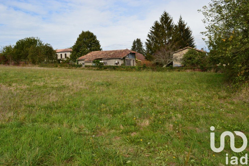 Land of 1,750 m² in Mérignac (17210)